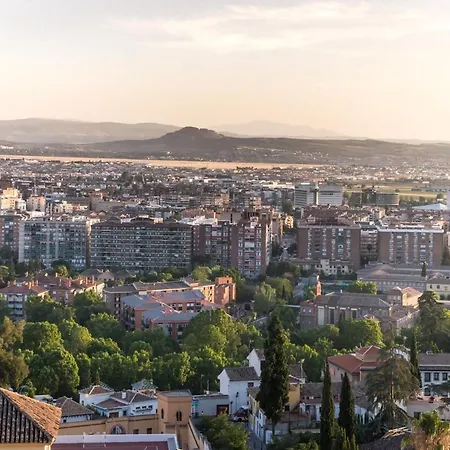 Montevive, Disfruta Atardeceres Unicos De En Nuestra Terraza Γρανάδα